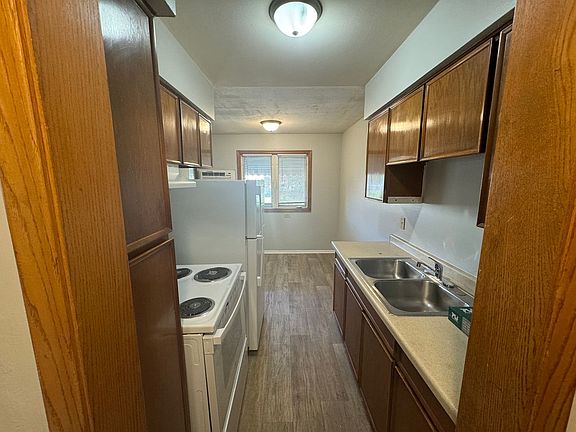 2nd image of 3230 Penn Ave N #4