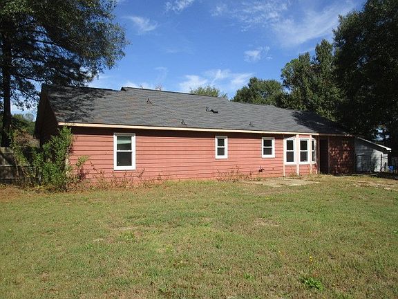 3rd image of 379 Lee Road 0885