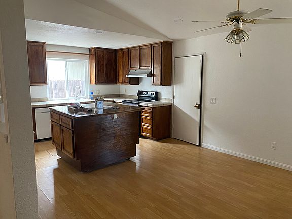 4th image of 5943 Rich Hill Dr