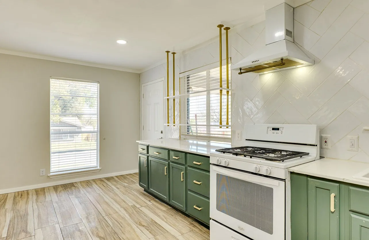 2410 Audubon Pl — Photo 1