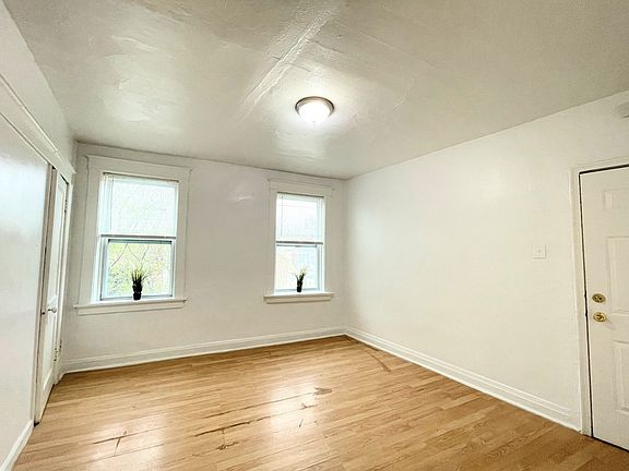 2nd image of 2749 Pestalozzi St #2E