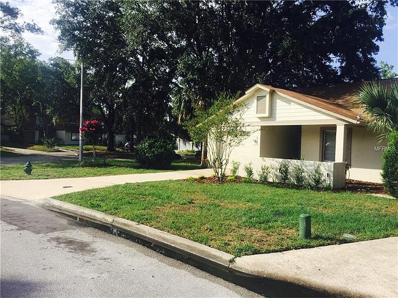 1st image of 124 Spreading Oak Ct