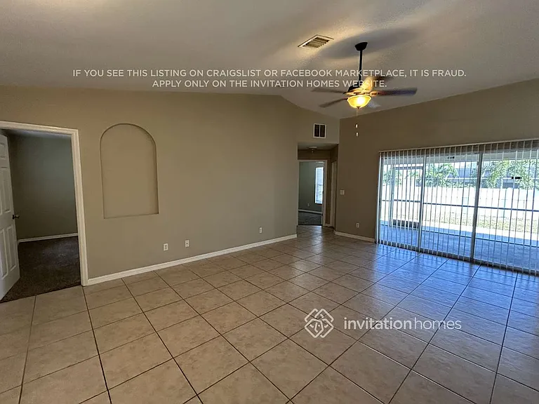 3423 SW 9th Ave — Photo 2