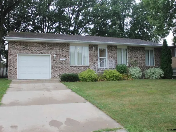 1511 1st Ave E, Dyersville, IA 52040