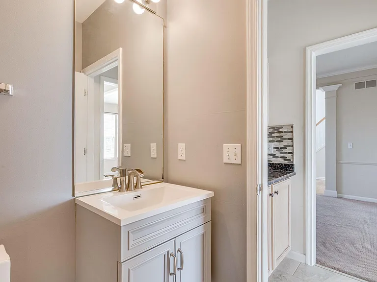 14864 Liri Dr — Photo 11