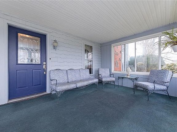 3rd image of 8885 Washington St