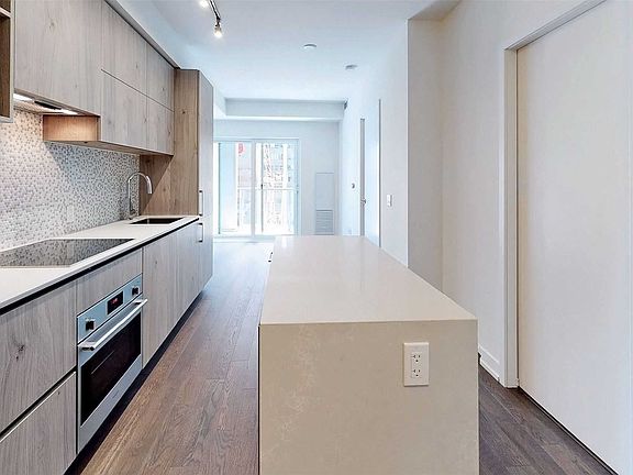 3rd image of 1 Yorkville Ave #801