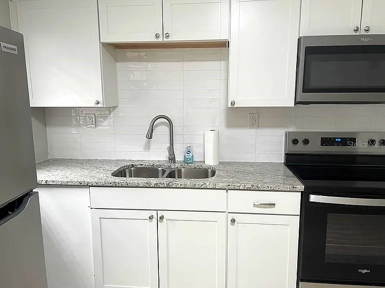 1708 High St — Photo 6