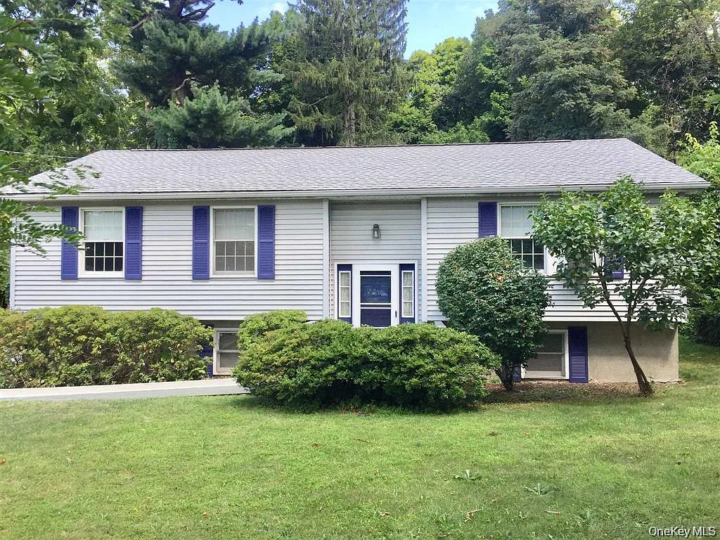 3 bed, 2.0 bath, 2078 sqft, $3,600 — Photo 2