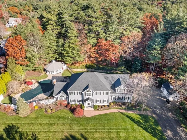 12 Meeting House Rd, Kingston, MA 02364
