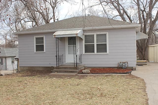 1st image of 825 Groveland St
