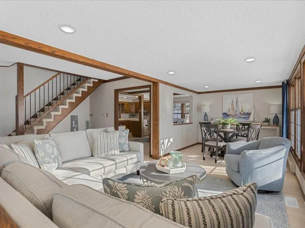 14823 Linden Hill Rd, Paynesville, MN 56362