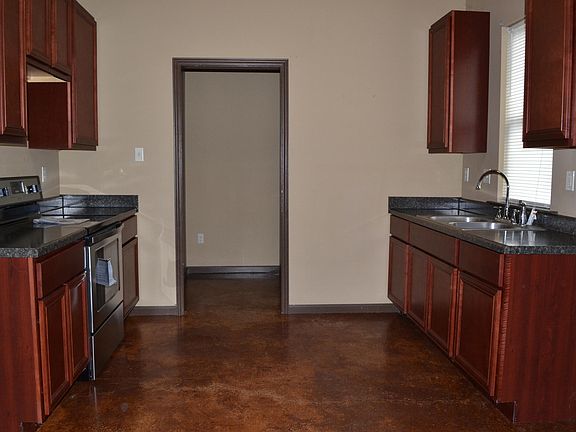 5th image of 146 Miller Ln