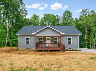 690 Brazzle Rd, Waverly, TN 37185