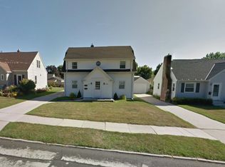 1121 Fairmont Ln #A, Manitowoc, WI 54220