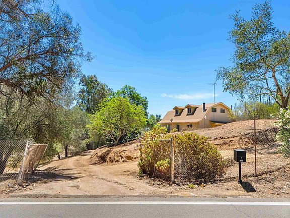 3rd image of 5505 Rainbow Heights Rd