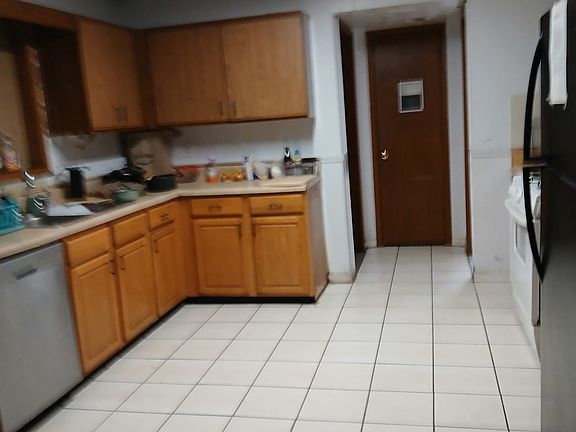 3rd image of 5836 Glenn Hollow Ln