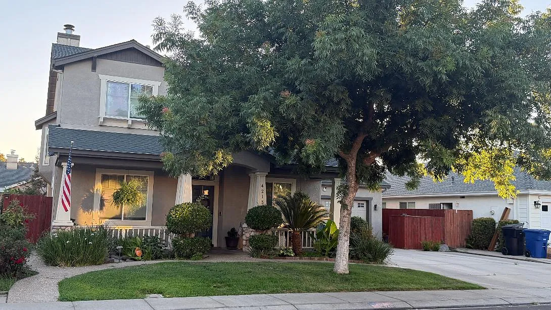 5 bed, 3350 sqft, $3,700 — Photo 1