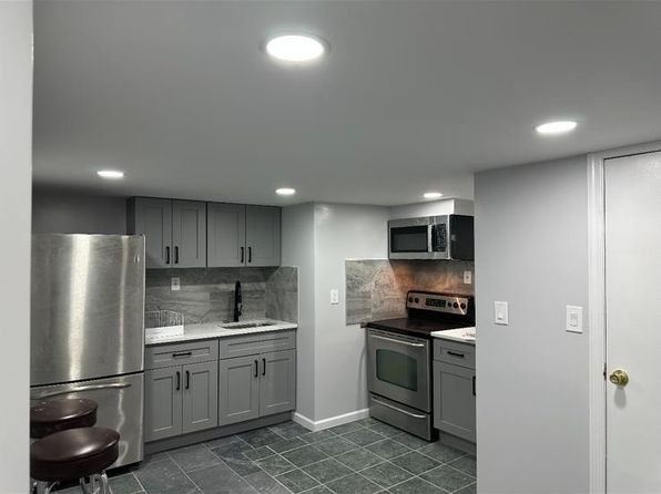 (undisclosed Address), Dix Hills, NY 11746