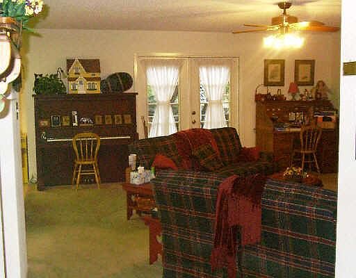 5th image of 10902 HAMLEN PARK DR