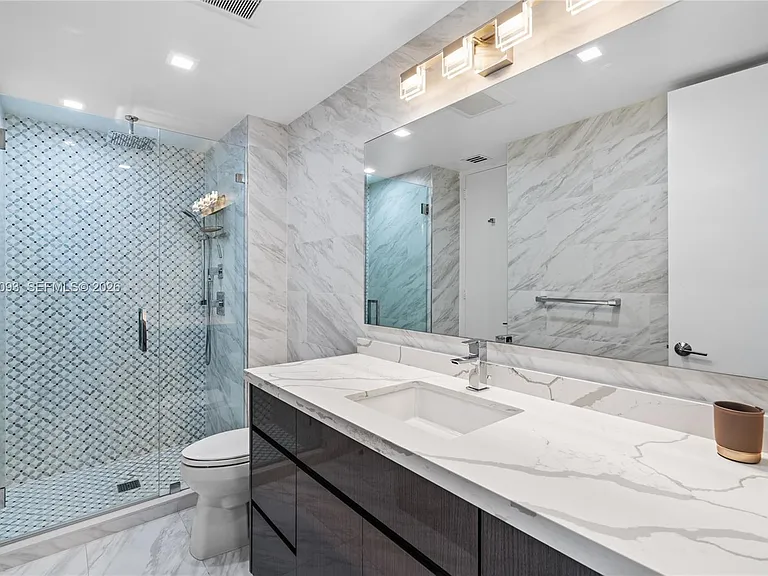 5055 Collins Ave #10H — Photo 16