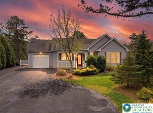 64 Robertson Rd, Jim Thorpe, PA 18229