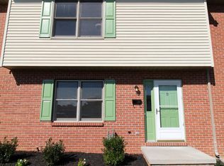 34 Orchard St, Hanover, PA 17331