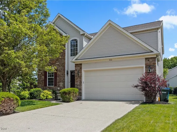 9381 Wheaton Ct, Olmsted Falls, OH 44138