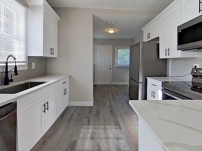 4633 Kingsbury St — Photo 31