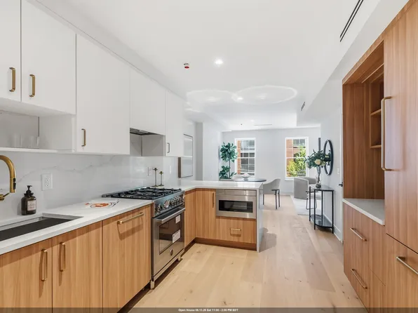 225 Montgomery Street image 1 of 32