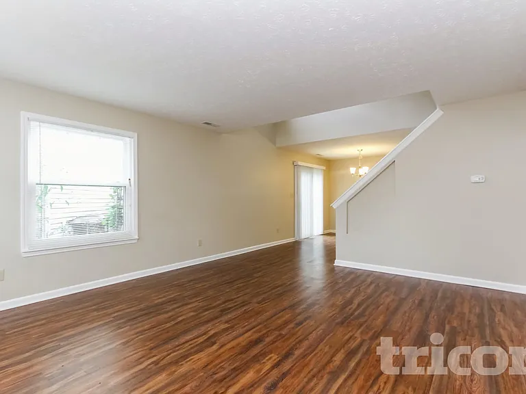 607 Mountain Pine Dr — Photo 4