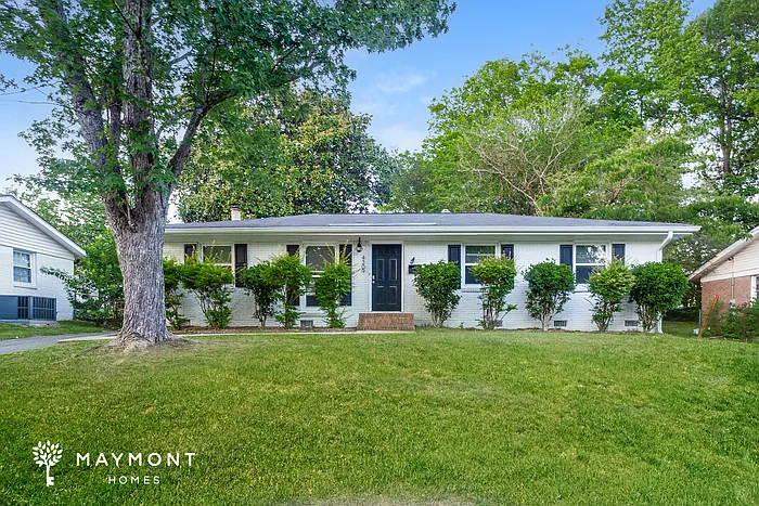 3 bed, 1.5 bath, 1323 sqft, $1,645 — Photo 1