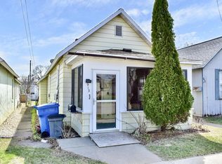 913 9th St E, Winona, MN 55987