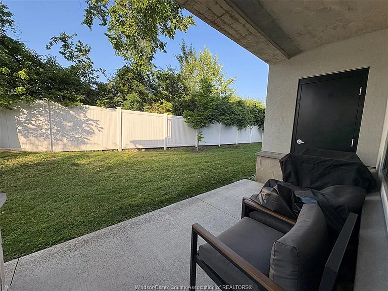 550 Sandison St #71 — Photo 24