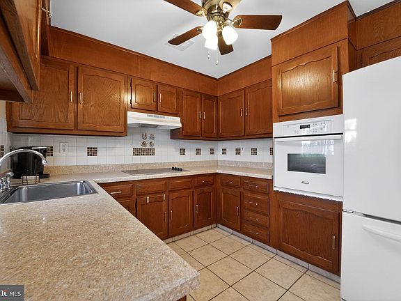 5th image of 1263B Hamilton Ct
