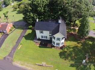 613 Blue Ridge Ave, Bedford, VA 24523