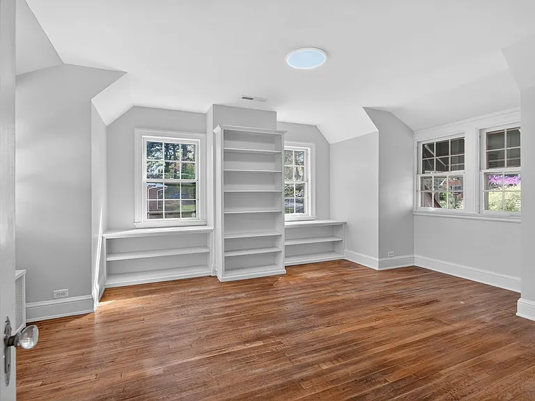 Upstairs bedroom 3