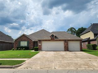 4112 W Kent St, Broken Arrow, OK 74012