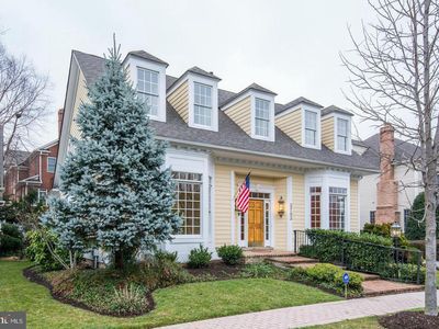 3703 Village Park Dr, Chevy Chase, MD, 20815