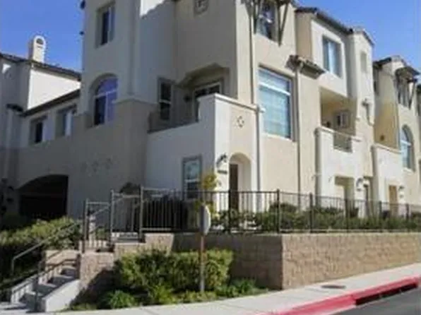 425 Almond Rd, San Marcos, CA 92078