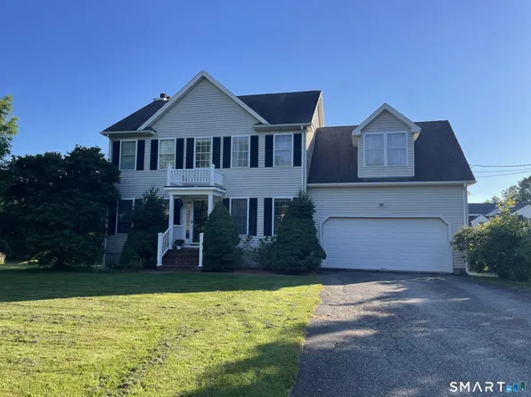 4 Meadow Road, Newtown, CT 06470