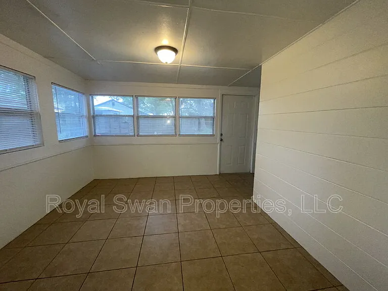 227 Palm Ave — Photo 14