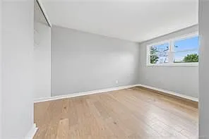 64 Curwood Ct — Photo 14