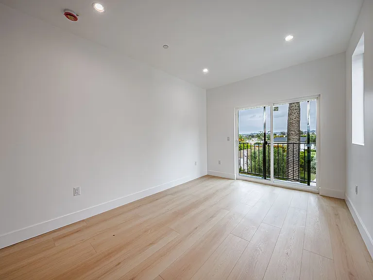 5187 W. 21st St. — Photo 46
