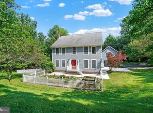 6050 Mountain Rd, Dover, PA 17315