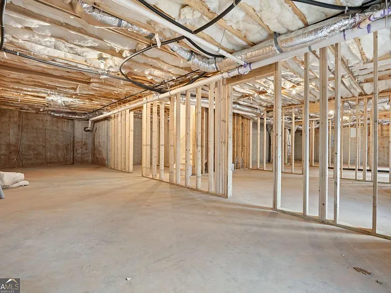 370 Ansley Dr — Photo 32