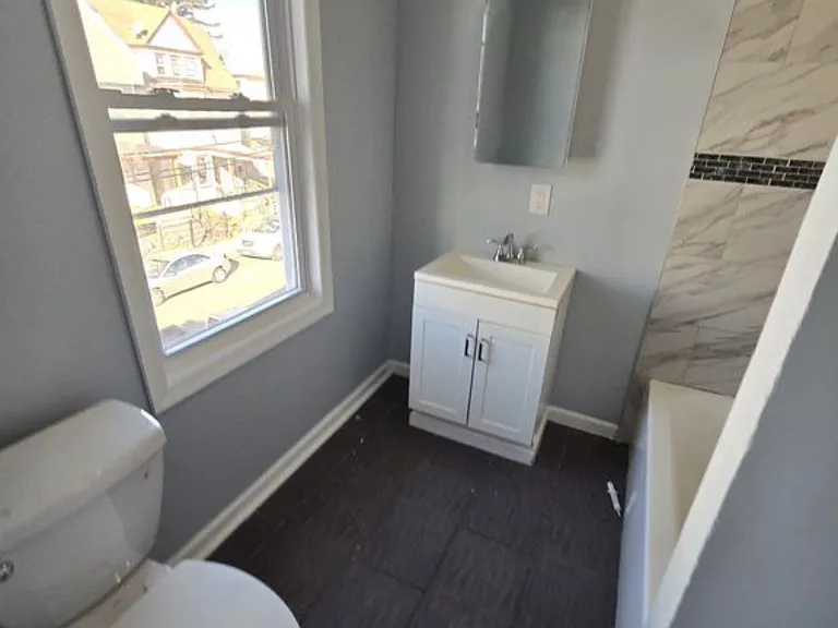 87 Peabody Pl #2 — Photo 2