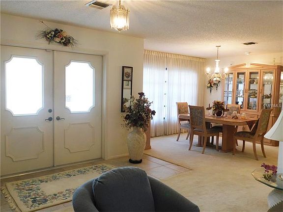 4th image of 217 Woodland Dr #6