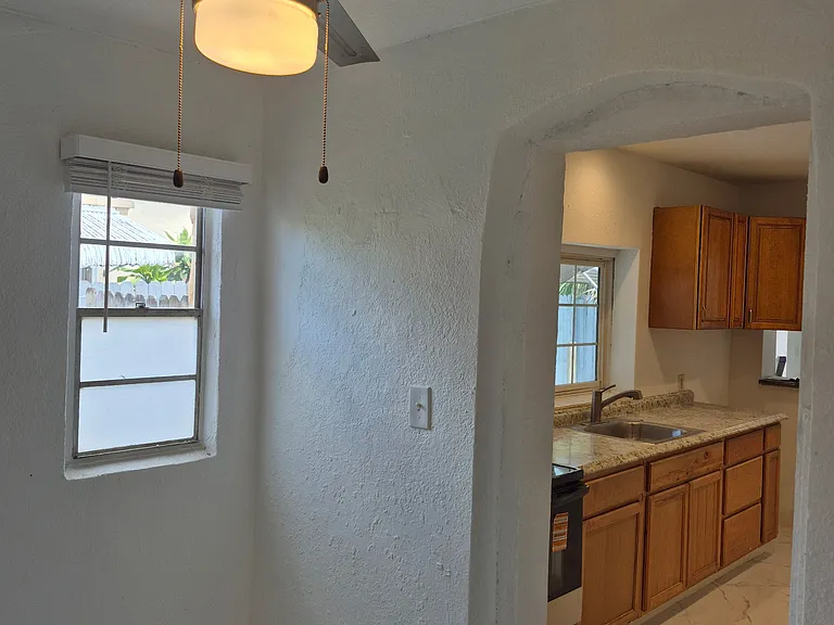 2113 Taylor St #2 — Photo 2