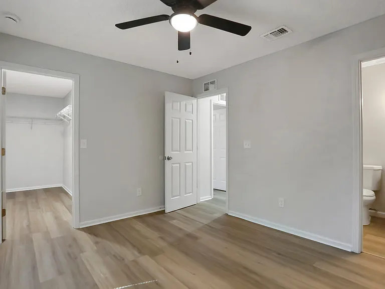 4404 Key Largo Dr — Photo 12
